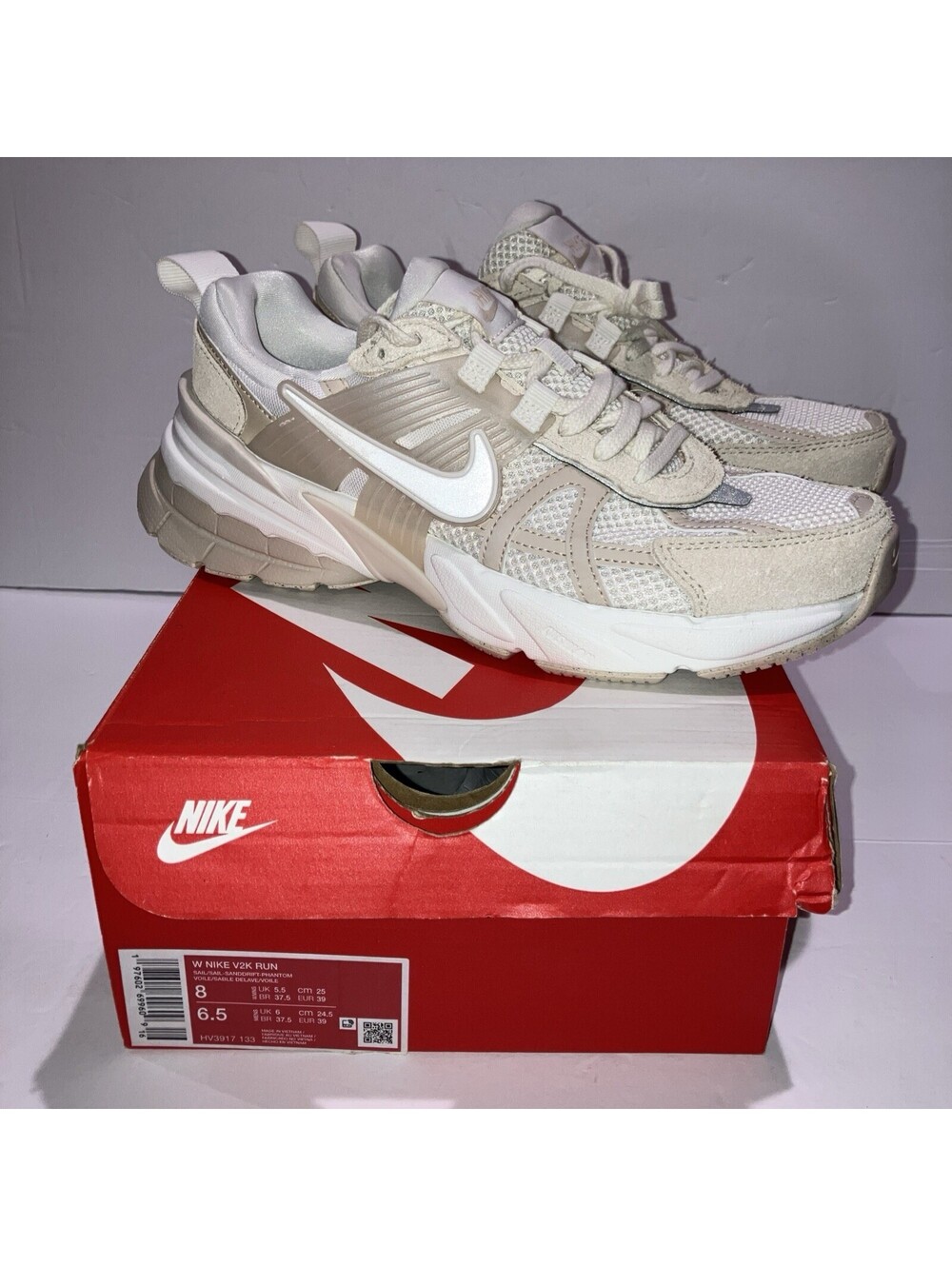 Nike V2K Run Sail Sanddrift Phantom Women's Size 8 Mesh Lace-Up HV3917-133 NEW